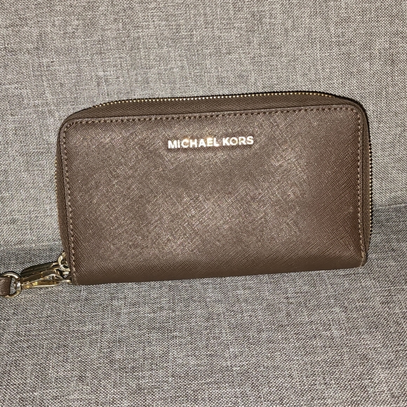 Michael Kors Bag & Wallet - Picture 6 of 7